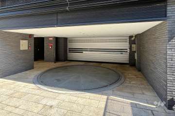 敷地内駐車場（屋内機械式）