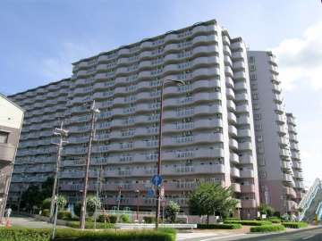 シャンテ川西の外観（南東側から）