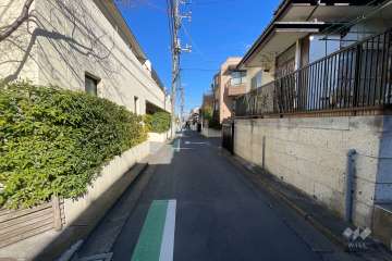 敷地東側の前面道路