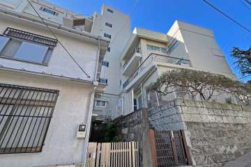 牛込中央マンションの外観（北東側から）