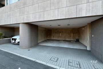 敷地内駐車場（屋内平面式）