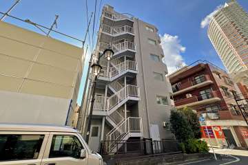 エヴェナール東中野の外観（北側から）