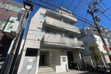 プレールドゥーク北新宿３の外観（南西側から）