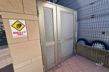 屋内に設けられた駐輪場