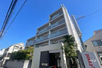 グランドコンシェルジュ新宿北の外観（南西側から）