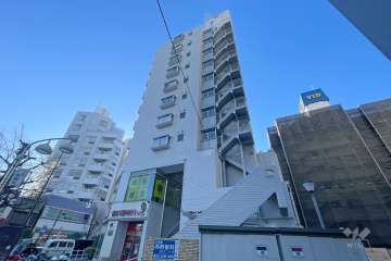 ライオンズマンション北新宿の外観（北西側から）