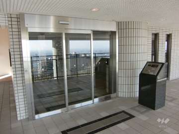 エントランス（オートロック付き）