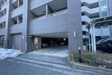 敷地内駐車場（屋内機械式）