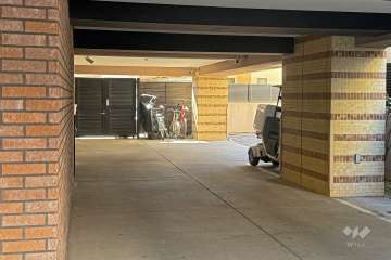 敷地内駐車場（屋内平面式）