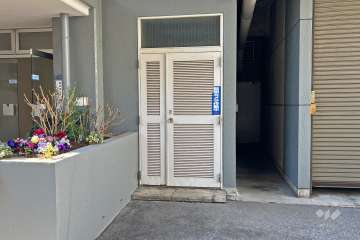 ゴミ置き場出入口