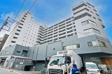 北新宿サマリヤマンションの外観（西側から）