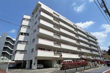 柏木ローズマンションの外観（南西側から）