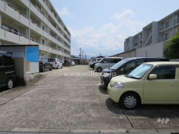 敷地内駐車場（屋外平面式）