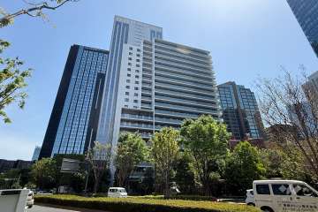 ザ・パークハウス新宿タワーの外観（北西側から）