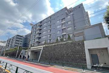 It’s東京フォーサイトスクエアの外観（北西から）