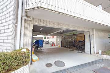 駐車場の出入口