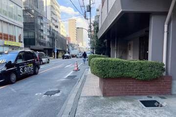 敷地北側の前面道路