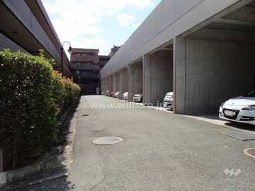 敷地内駐車場（屋内平面式）