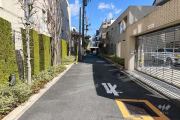 敷地南側の前面道路