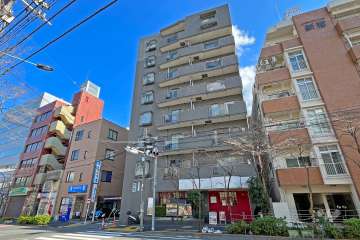クレアール余丁町の外観（北西側から）