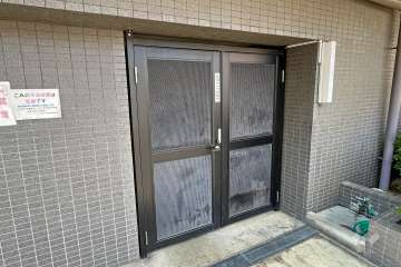 屋内に設けられた駐輪場