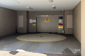 敷地内駐車場（屋内機械式）