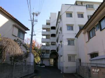 西側の敷地入り口