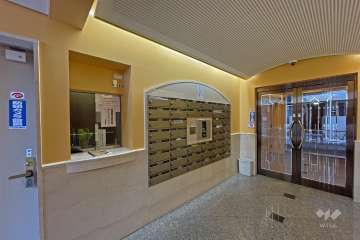 エントランスはオートロック付きです。