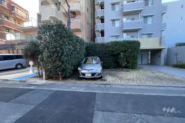 敷地内駐車場（屋外平面式）