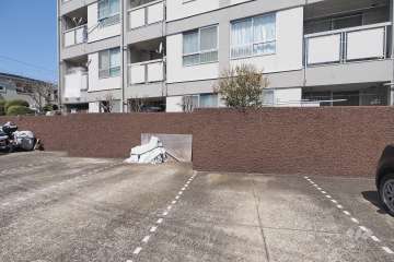 敷地内駐車場（屋外平面式）　