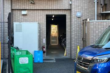 駐輪場の出入口