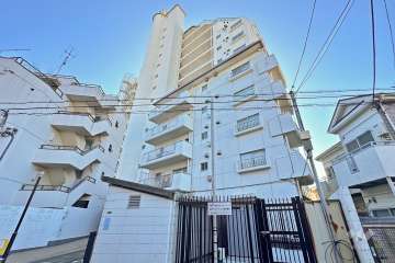 井草サマリヤマンションの外観（北西側から）