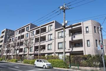 井草パークハウスの外観（南東側から）