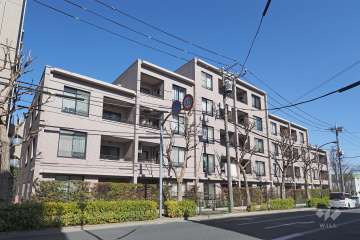 井草パークハウスの外観（南西側から）