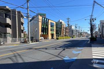 敷地南西側の前面道路