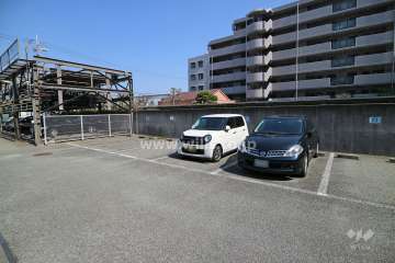 敷地内駐車場(屋外平面式)