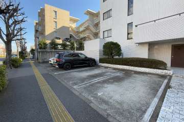 敷地内駐車場（屋外平面式）