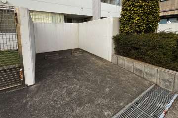 敷地内駐車場（屋外平面式）