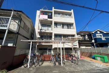 青葉ハイツの外観（南側から）