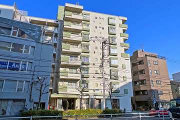 ライオンズマンション荻窪の外観（北西側から）