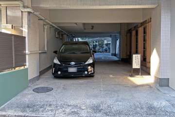 敷地内駐車場（屋内平面式）