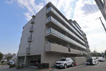 サンヴェール逆瀬川2番館の外観（北西側から）