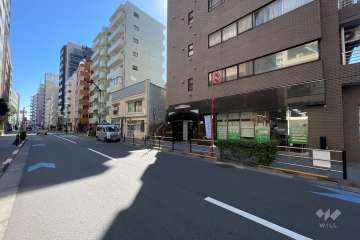 敷地北側の前面道路