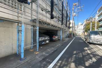 敷地北東側の前面道路