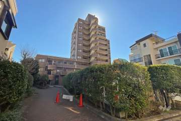 ファミール荻窪の外観（北東側から）