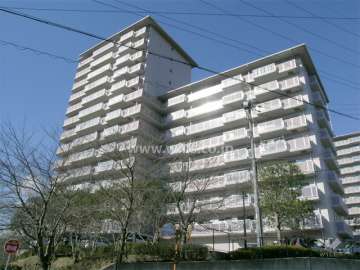 パークハウス猪名川壱番街B棟の外観（南東側から）