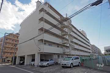 丸増井荻マンションの外観（北東側から）