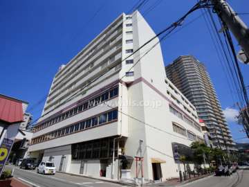 サンビオラ１番館の外観（南東側から）