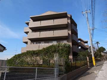東急ドエルアルス川西多田アンシェールの外観（南側から）