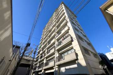 桜上水山森マンションの外観（北東側から）